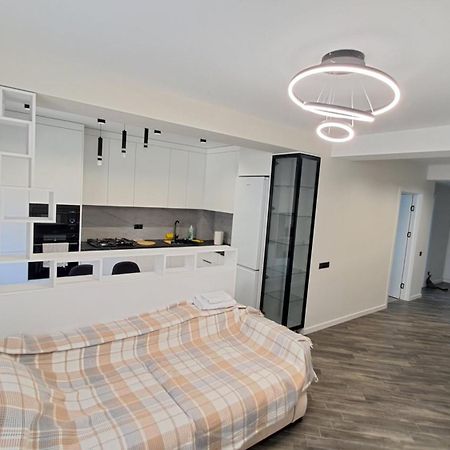 Аэропорт-Номера 24/24 . Apartment Chisinau Exterior photo